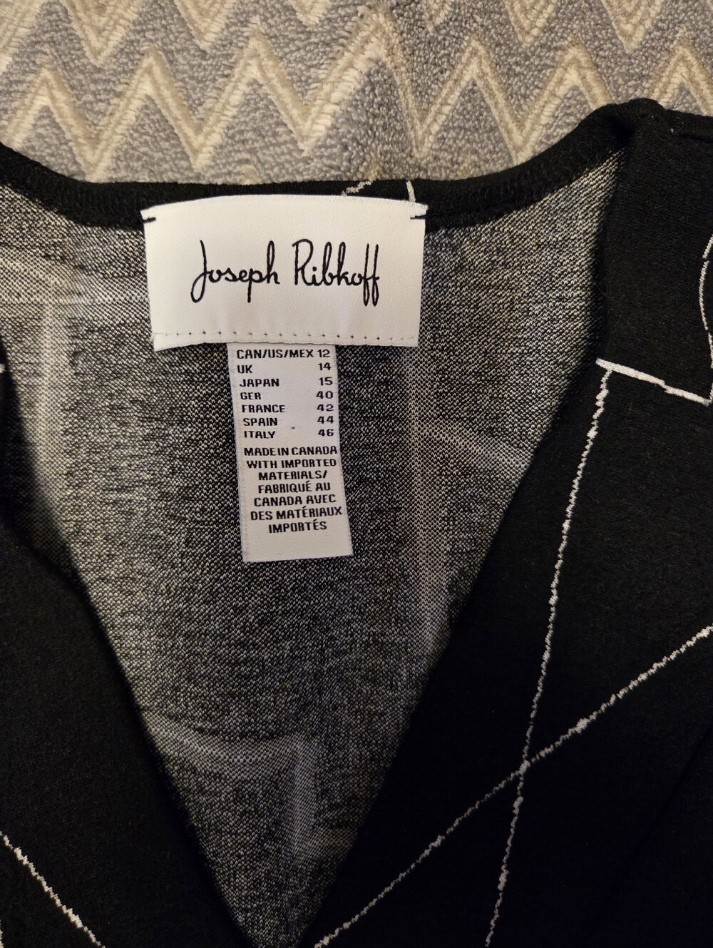 Joseph Ribkoff Geometric Shirt - Picture 4 of 5